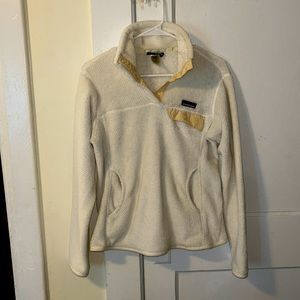 White Patagonia fleece pullover jacket with buttons. Size medium women’s.